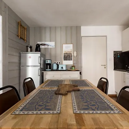 Centre Wifi Parking Draps Fournis *