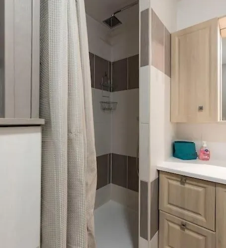 Centre Wifi Parking Draps Fournis Διαμέρισμα Cauterets